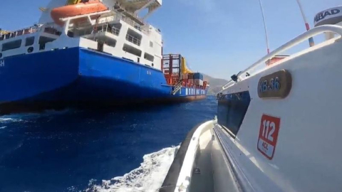 Gemide rahatsızlanan aşçı için Sahil Güvenlik ekibi alarma geçti