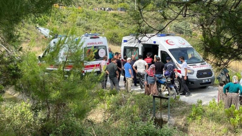 Kamyonet şarampole yuvarlandı: 1 ölü, 3 yaralı
