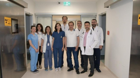 Hastanın kalbine yeni bir kalp kapağı yerleştirildi