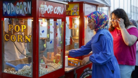 Öğrenciler açık hava sinemasında buluşturdu