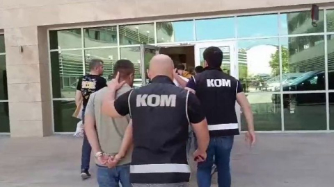 Vatandaşlara sahte basın kartı satan 6 kişi operasyonla gözaltına alındı