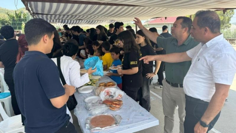 Gazipaşa Fen Lisesi'nde Hatay'a destek panayırı düzenlendi
