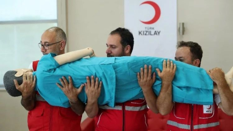 Türk Kızılay'ına uluslararası akreditasyon belgesi