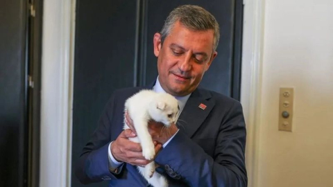 Özgür Özel sevdiği şarkıları sıraladı