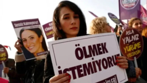 Türkiye’de 6 ayda 221 kadın öldürüldü