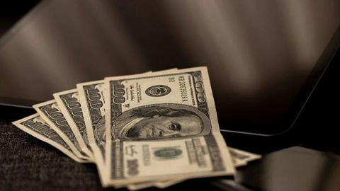 Dolar/TL rekor tazeledi