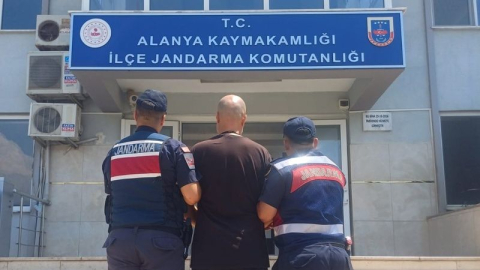 Kırmızı bültenle aranan şahsa operasyon