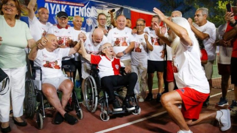 Böke ve Gülyanar hatırasına ayak tenisi turnuvası 