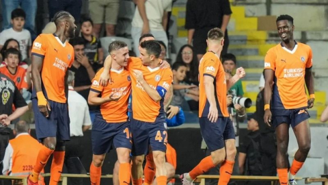 Başakşehir'in turu 2 golle geldi