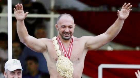 Korkuteli Altın Kiraz Güreşleri'nde Ali Gürbüz şoku: Finalde sakatlandı