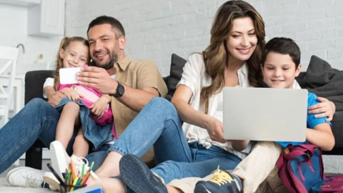 Akıllı telefon ve sosyal medyanın çocuklar üzerindeki etkilerine dikkat