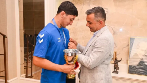 Başkan Kara’dan Mehmet Başkan Bozkurt'a ödül