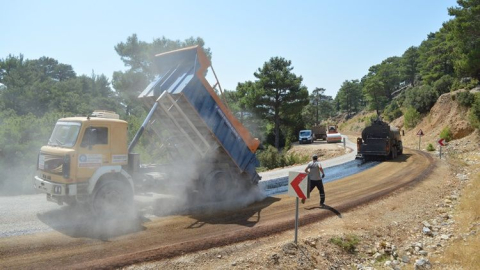 Manavgat Yaylaalan grup yolunda asfalt çalışması