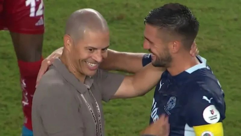 Antalyaspor'da Alex de Souza'nın verdiği görüntü olay oldu