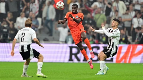 Beşiktaş evinde Frankfurt'a 3-1 yenildi