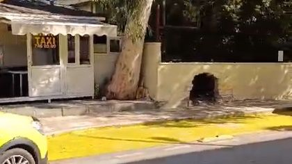 Manavgat Çağlayan İlköğretim Okulu bahçe duvarı onarılmayı bekliyor