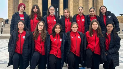 Antalyaspor Sutopu Takımı namağlup lider