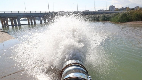 Antalya Büyükşehir'den taşkınlara karşı yeni su tahliye pompası