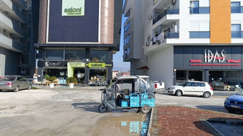 Devrilen mopetin sürücüsü yaralandı