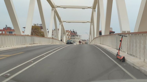 Manavgat'ta scoter ve e-scoterler trafiği tehlikeye atıyor