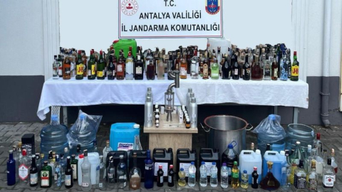 Manavgat'ta sahte alkol üreten şahıs yakalandı