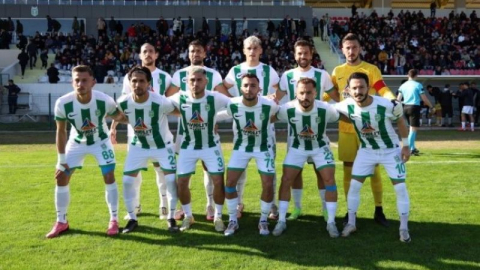 Manavgat Belediyespor yeniden zirvede