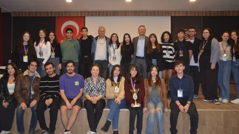 Manavgat'ın çaylakları Namık Karamancı Fen Lisesi'nde yarıştı