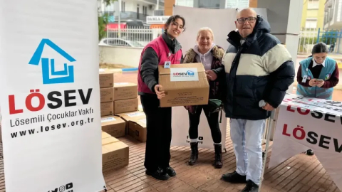 LÖSEV mutlu et paketleri ile mutluluk paylaştıkça çoğalıyor