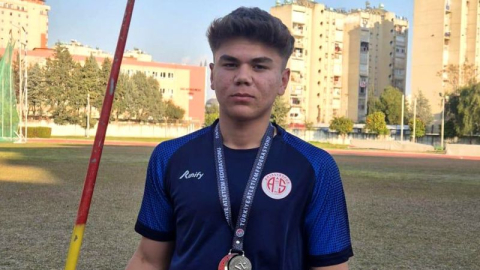 Antalyaspor’lu atletlerden çifte başarı