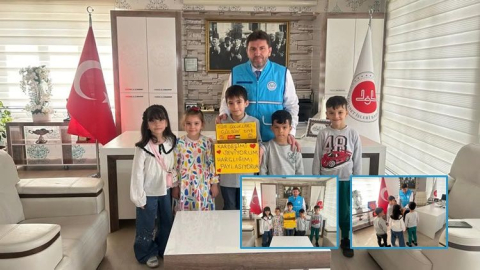 Minik Yürekler kumbaralarını Filistin için bağışladılar