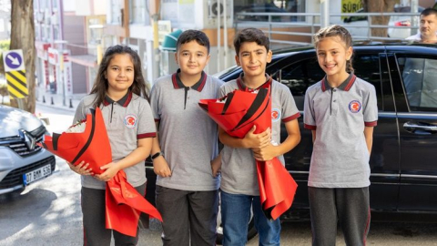 Başkan Kara koltuğunu miniklere devretti