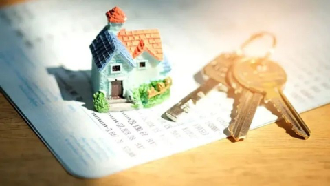 İki katlı taş duvarlı ev ve bahçe satılacak