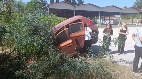 Yarım saat arayla bahçeye 2. kez otomobil uçtu bahçe sahibi isyan etti 