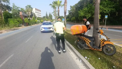 Titreyengöl Caddesi’nde motosiklet devrildi: 1 yaralı