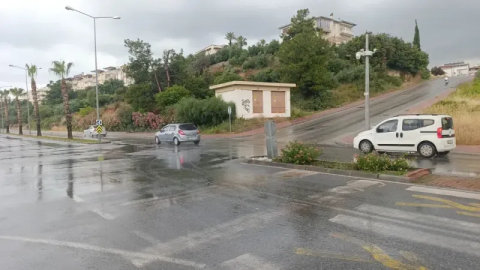Araçlar rampada duramadı 3 araçlı zincirleme kaza; 1 yaralı