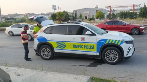 Ters yönde giden kamyonet sürücüsü yapılan kontrolde 241 promil alkollü çıktı
