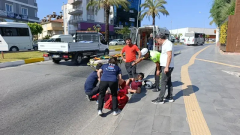 Kayganlaşan yolda motosiklet devrildi
