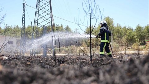 Büyükşehir İtfaiyesi’nden orman yangınlarına müdahale 
