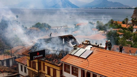 İtfaiyenin erken müdahalesi Kaleiçi’nde faciayı önledi