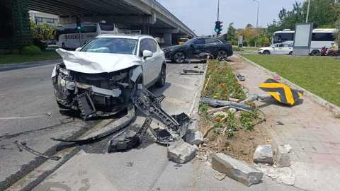 Hurdaya dönen araçlardan burunları kanamadan çıktılar
