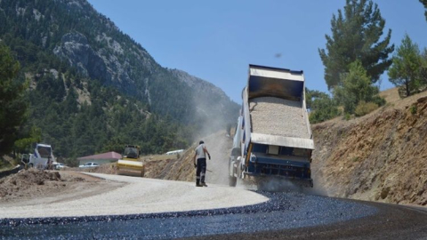 Gündoğmuş Pembelik Mahalle yolu konfora kavuştu 