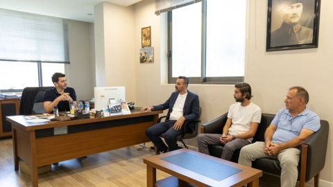 Başkan Vekili Çiçek, belediye birimlerine ziyaretlerini sürdürüyor