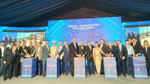 Antalya-Alanya Otoyolu’nun temeli Manavgat’ta atıldı