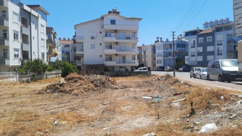 Emek Mahalle Muhtarı Önder Can'dan boş ve atıl arsalar için çağrı
