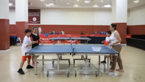 Antalya’da çocuklar yaz tatilini sporla geçiriyor
