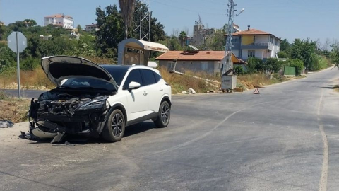 Aşağı ışıklar Arapsu yolunda otomobiller hurdaya döndü