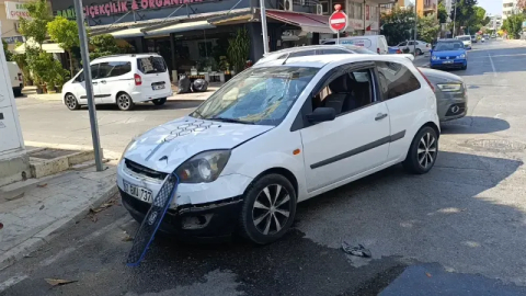 Mithatpaşa-Orhangazi kavşağında otomobilin çarptığı ATV sürücüsü yaralandı