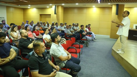 Büyükşehir’den ilaçlama personeline eğitim