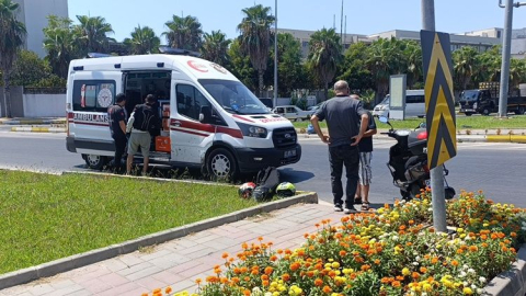 Kırmızı ışıkta geçen motosiklet motosikletle çarpıştı: 1 kişi yaralı