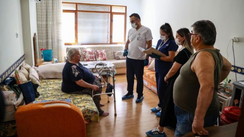 Büyükşehir bakıma muhtaç hastaların yüklerini hafifletiyor